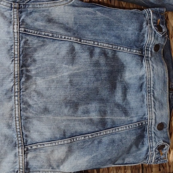 Aritzia Talula distressed jean jacket size xs - Picture 7 of 7